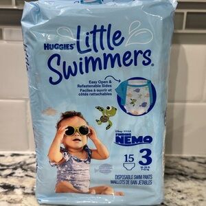 Huggies Little Swimmers Disposable Swim Pants Size 3 . Nemo . 15 pack